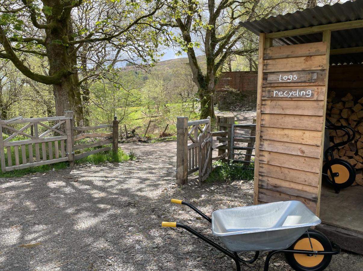 Cosy Woodland Off Grid Shepherds Hut - Rowan Villa Castle Douglas ภายนอก รูปภาพ